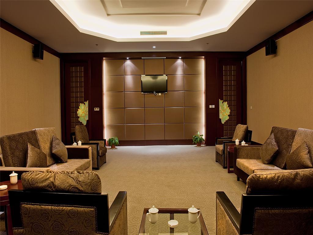 Golden Mountain International Hotel Laiyang Extérieur photo