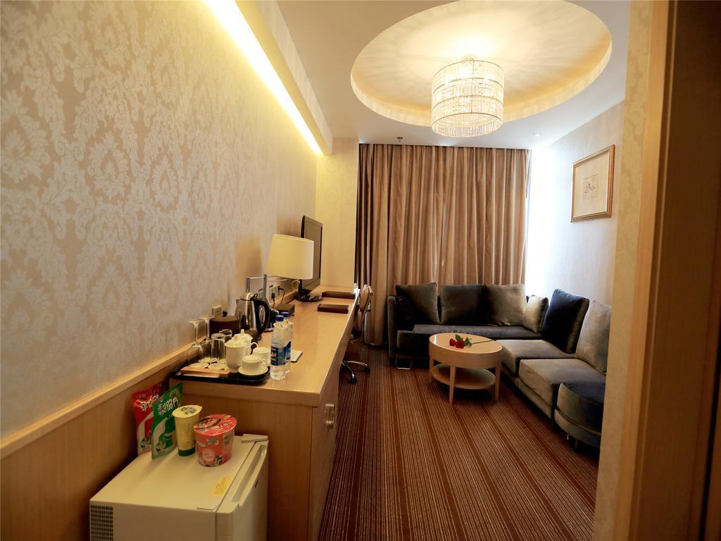 Golden Mountain International Hotel Laiyang Extérieur photo